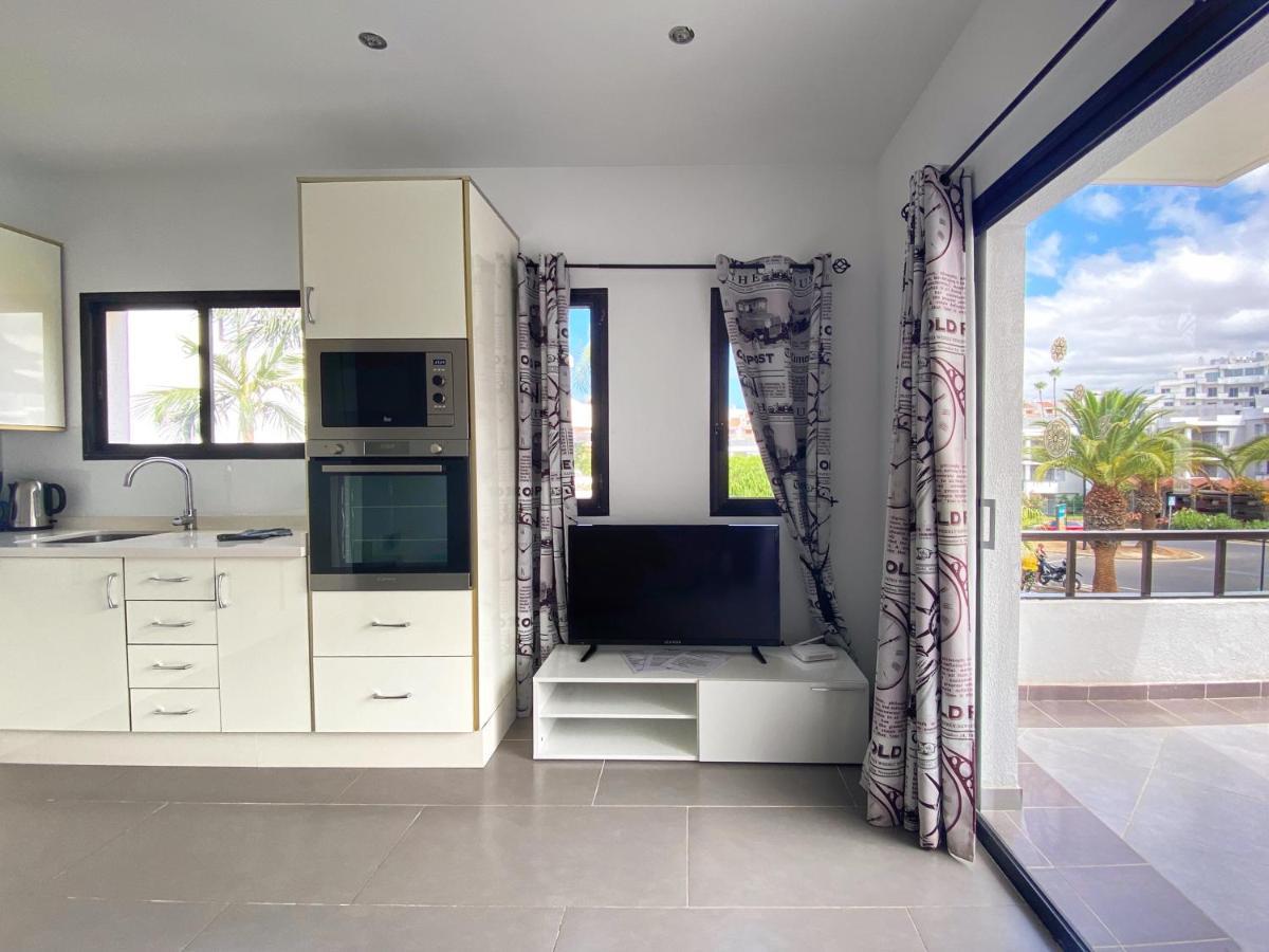 1 Bed Los Cristianos Near The Bus Station Arona  Εξωτερικό φωτογραφία