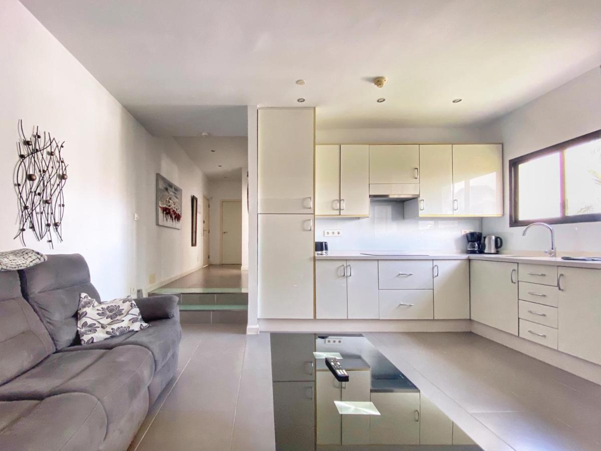 1 Bed Los Cristianos Near The Bus Station Arona  Εξωτερικό φωτογραφία