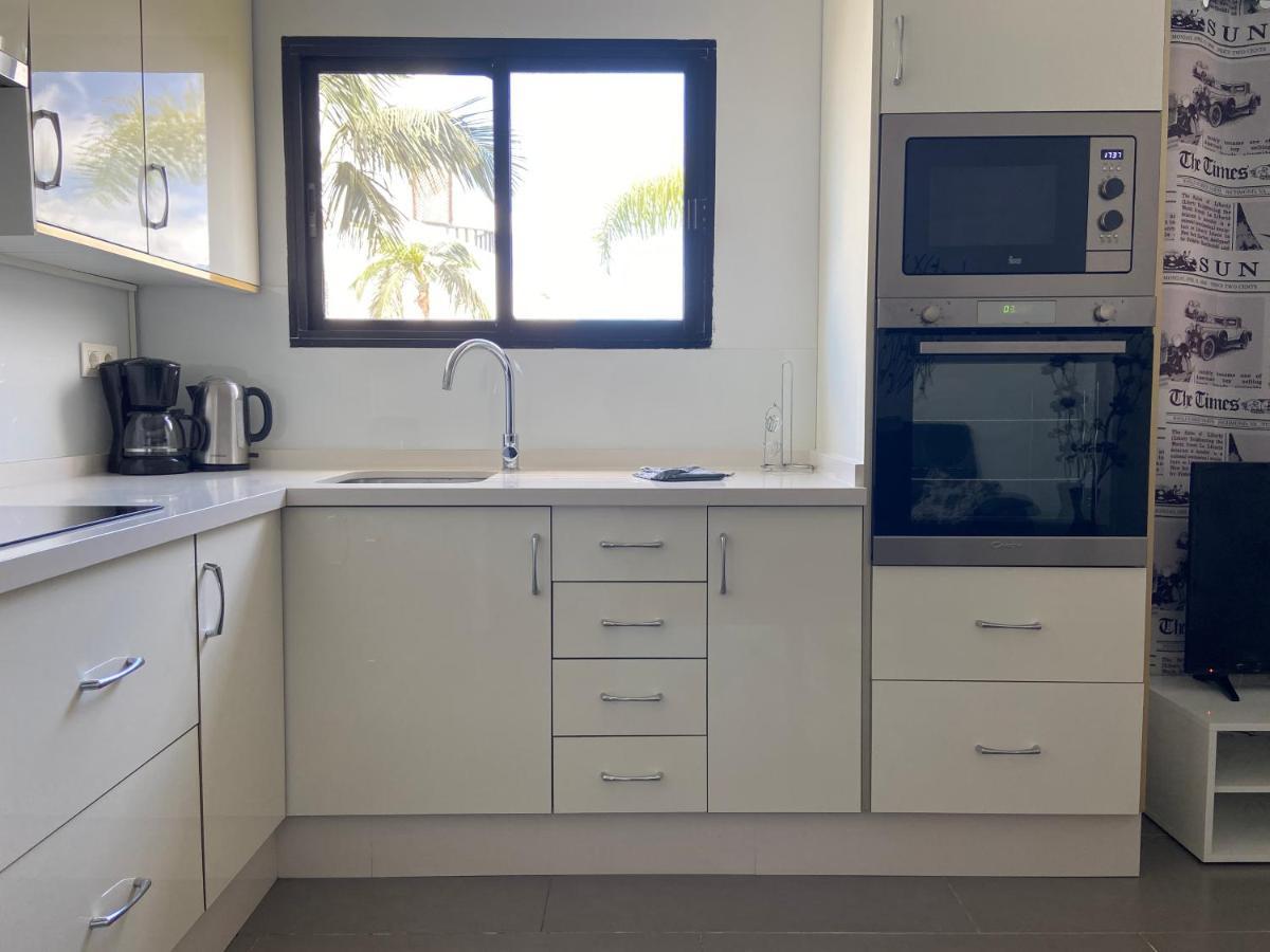 1 Bed Los Cristianos Near The Bus Station Arona  Εξωτερικό φωτογραφία