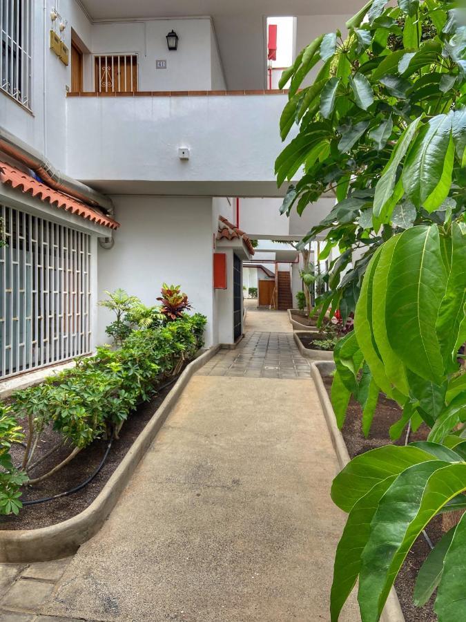 1 Bed Los Cristianos Near The Bus Station Arona  Εξωτερικό φωτογραφία