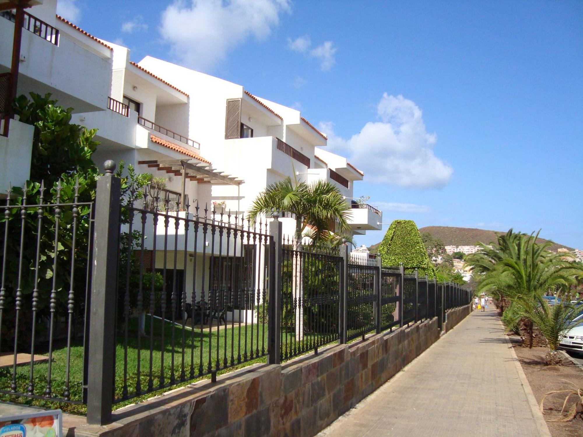 1 Bed Los Cristianos Near The Bus Station Arona  Εξωτερικό φωτογραφία