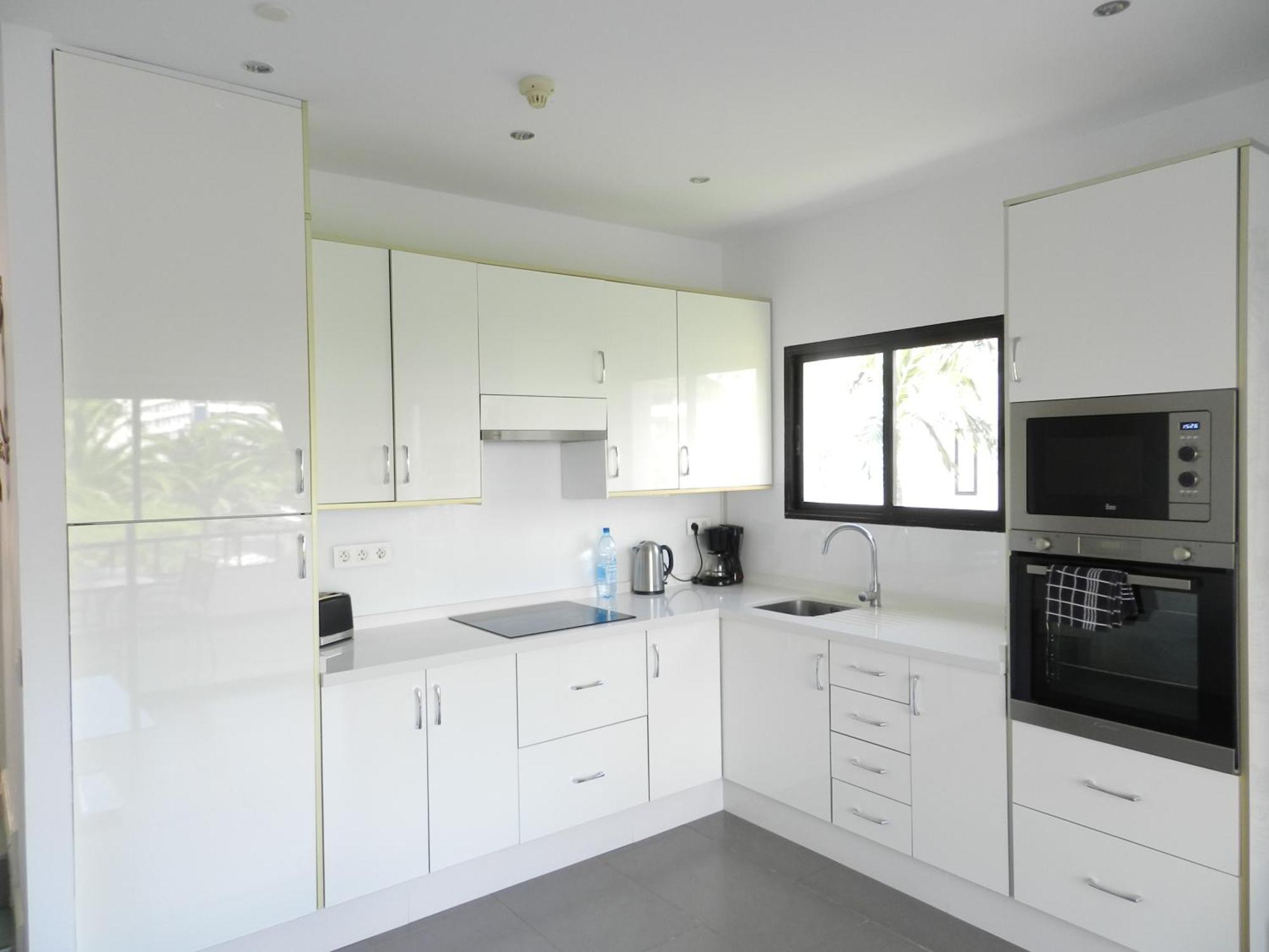 1 Bed Los Cristianos Near The Bus Station Arona  Εξωτερικό φωτογραφία